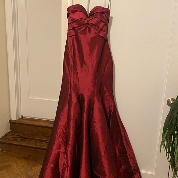 😍♥️Gorgeous Mac Duggal Strapless Taffeta Trumpet Gown ♥️😍 - Picture 3 of 12